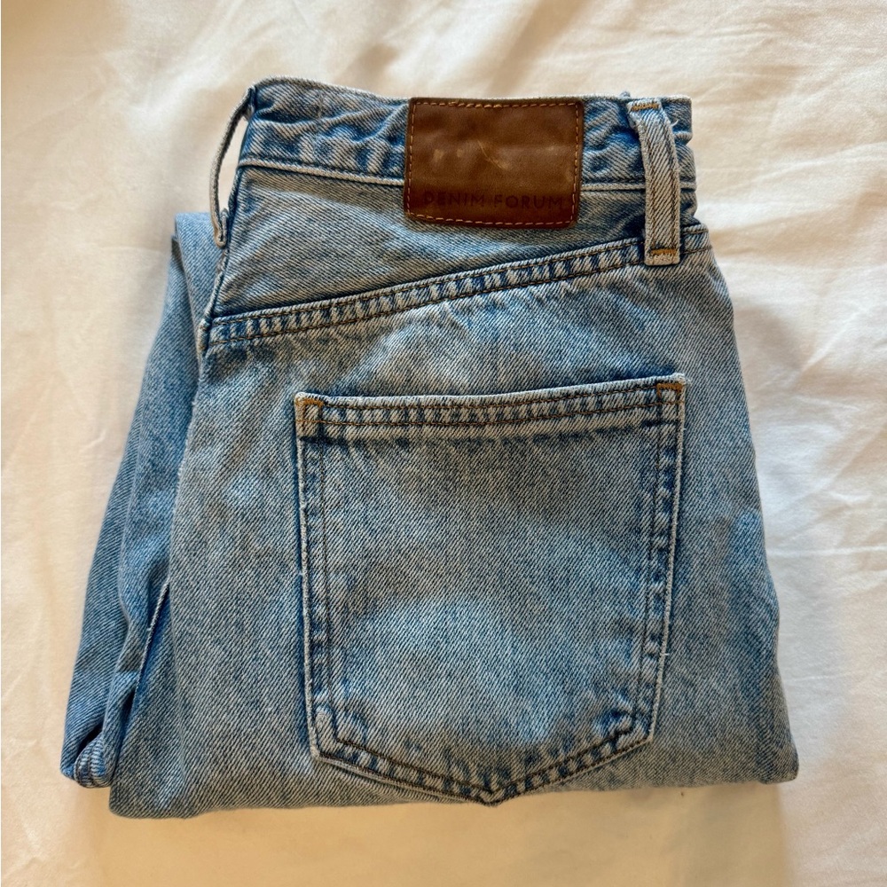 ARITZIA Denim Forum Boyfriend High Rise Loose Jean (size 24, 28L)